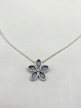 Silpada Daisy Flower Necklace